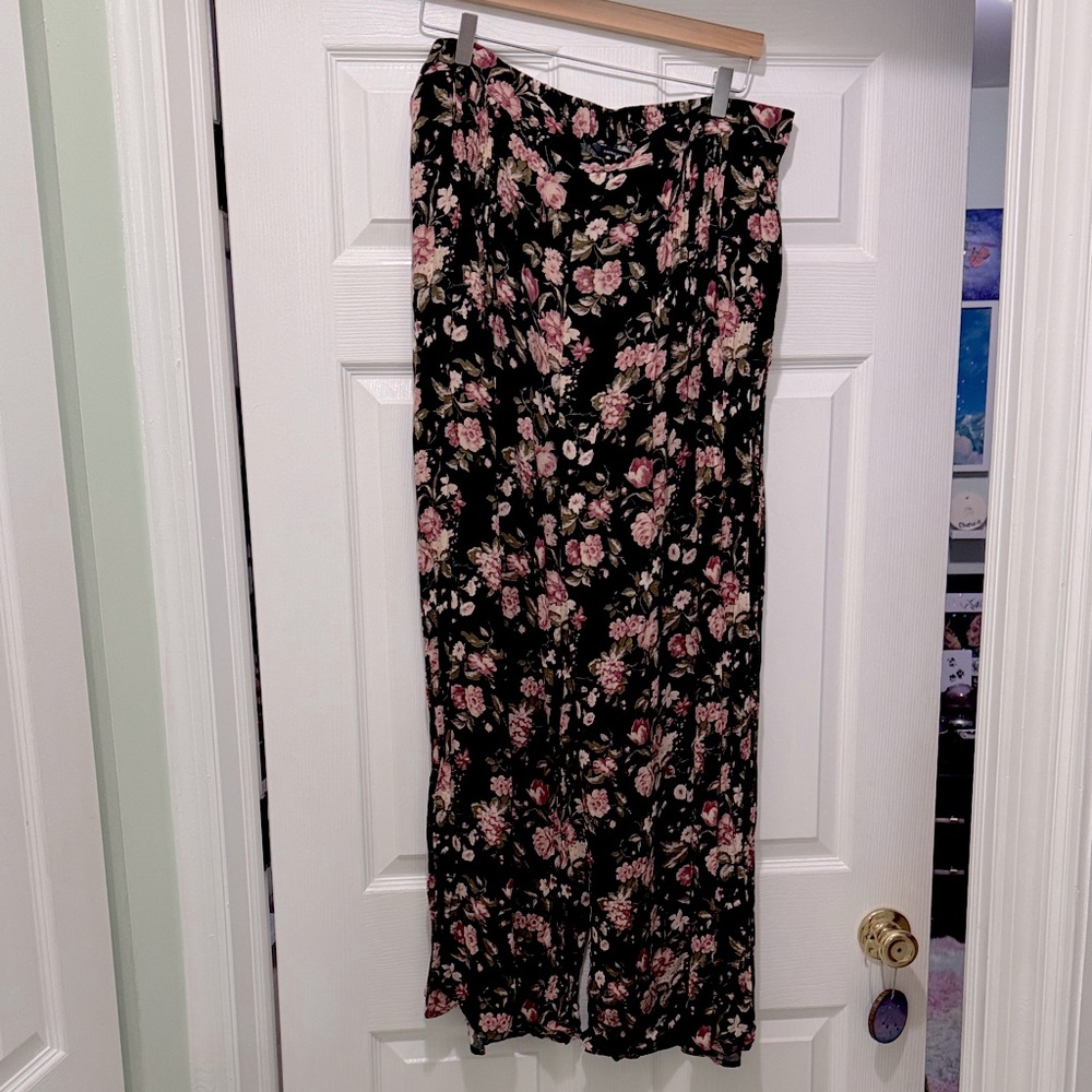 American Eagle Outfitters-XL Stretch Dusty Rose Floral Palozzo Pants